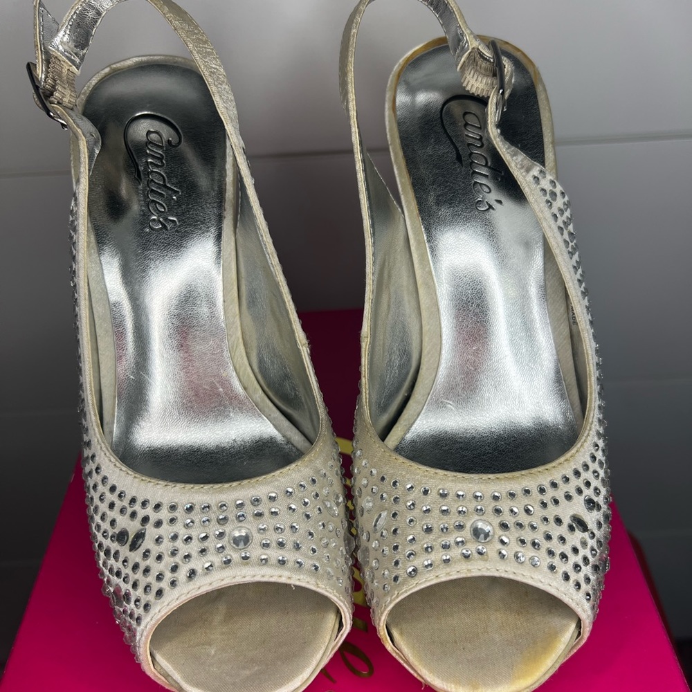 Candie’s Rhinestone platform heel - Picture 4 of 8